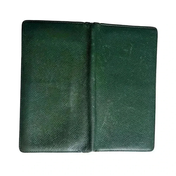 Louis Vuitton Vintage Taiga Leather Bifold Wallet Dark Green - Picture 5 of 13